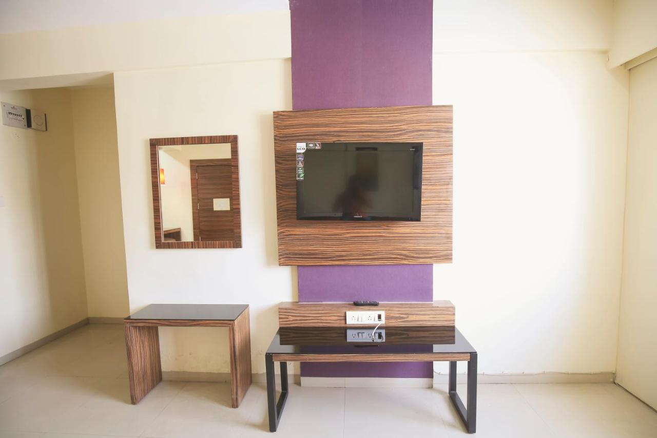 The Gold Haven Hotel ปูเน่ ภายนอก รูปภาพ