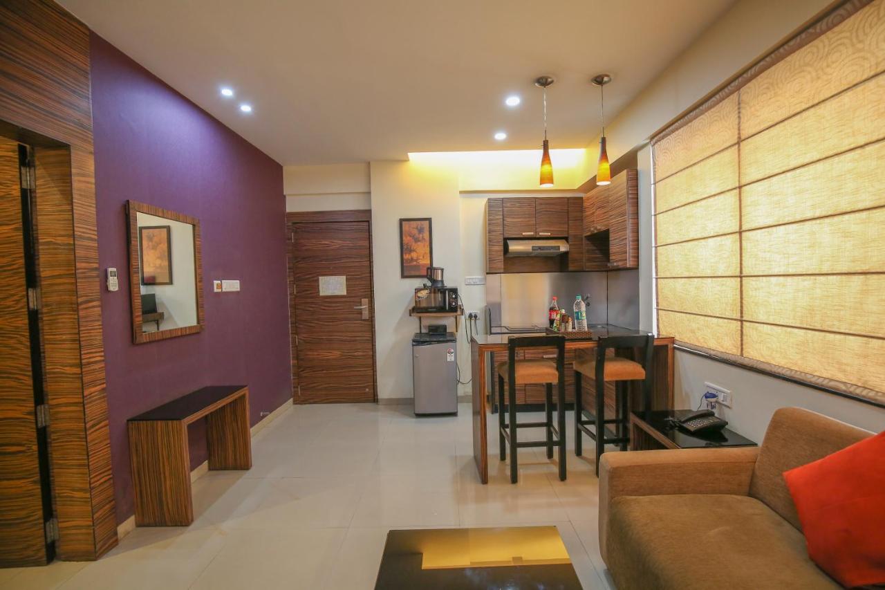 The Gold Haven Hotel ปูเน่ ภายนอก รูปภาพ